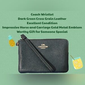Coach Wristlet Cross Grain Leather
Excel Cond Horse & Carriage Gold  Emblem